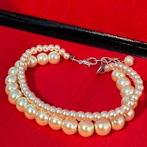 Elegant Pearl Bracelet